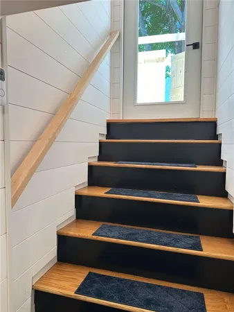 $2,800 | 207 Main Avenue, Warwick, RI 02886