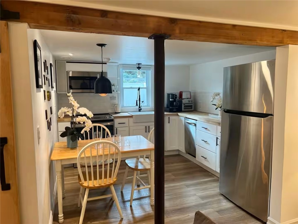 207 Main Avenue Warwick, RI 02886 - Photo 5 of 17