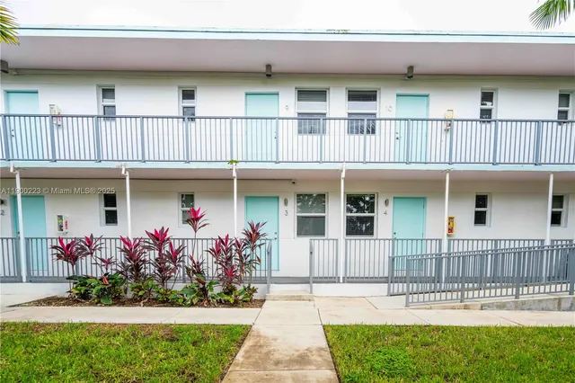 $1,650 | 1950 Northwest 2nd Court, Unit 10, Miami, FL 33136
