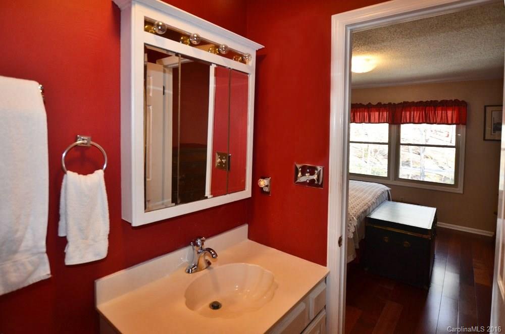 157 Huntington Road, Unit 52 Lake Lure, NC 28746 - Photo 13 of 24 Gallery Image 13