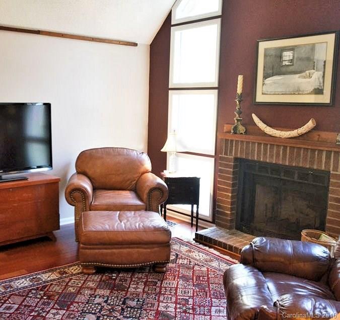 157 Huntington Road, Unit 52 Lake Lure, NC 28746 - Photo 4 of 24 Gallery Image 4