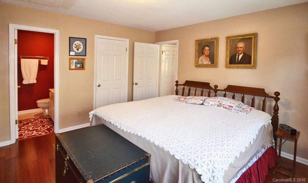157 Huntington Road, Unit 52 Lake Lure, NC 28746 - Photo 10 of 24 Gallery Image 10