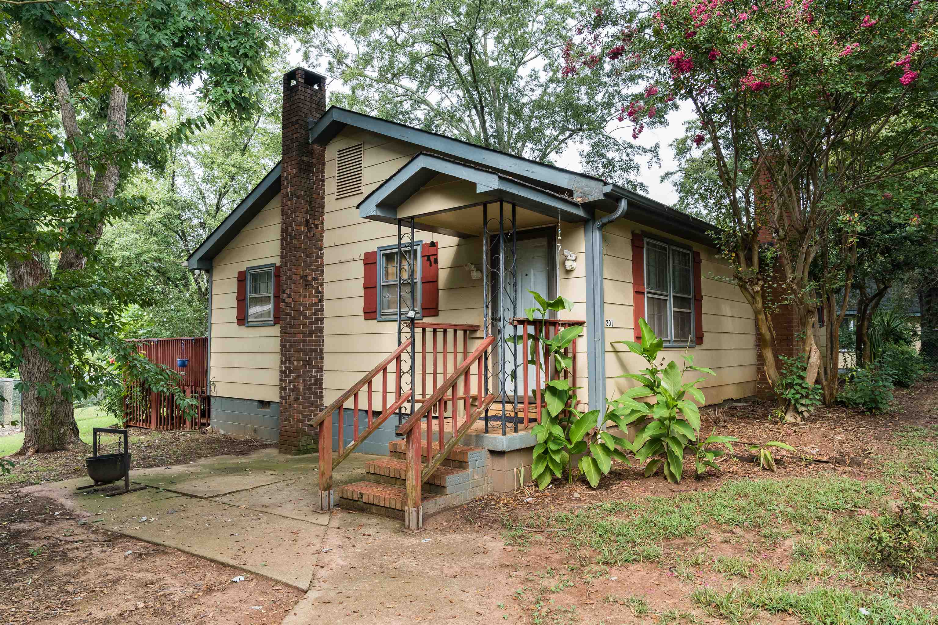 201 Cedar Crest Road Spartanburg, SC 29301 - Photo 4 of 21