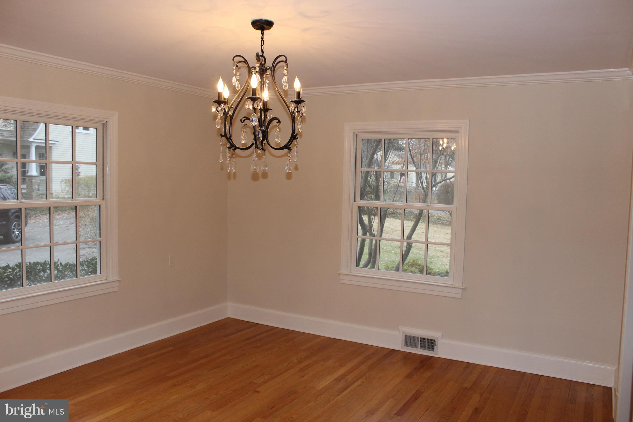 4 Sherwood Road Annapolis, MD 21401 - Photo 29 of 46 separate formal dining room