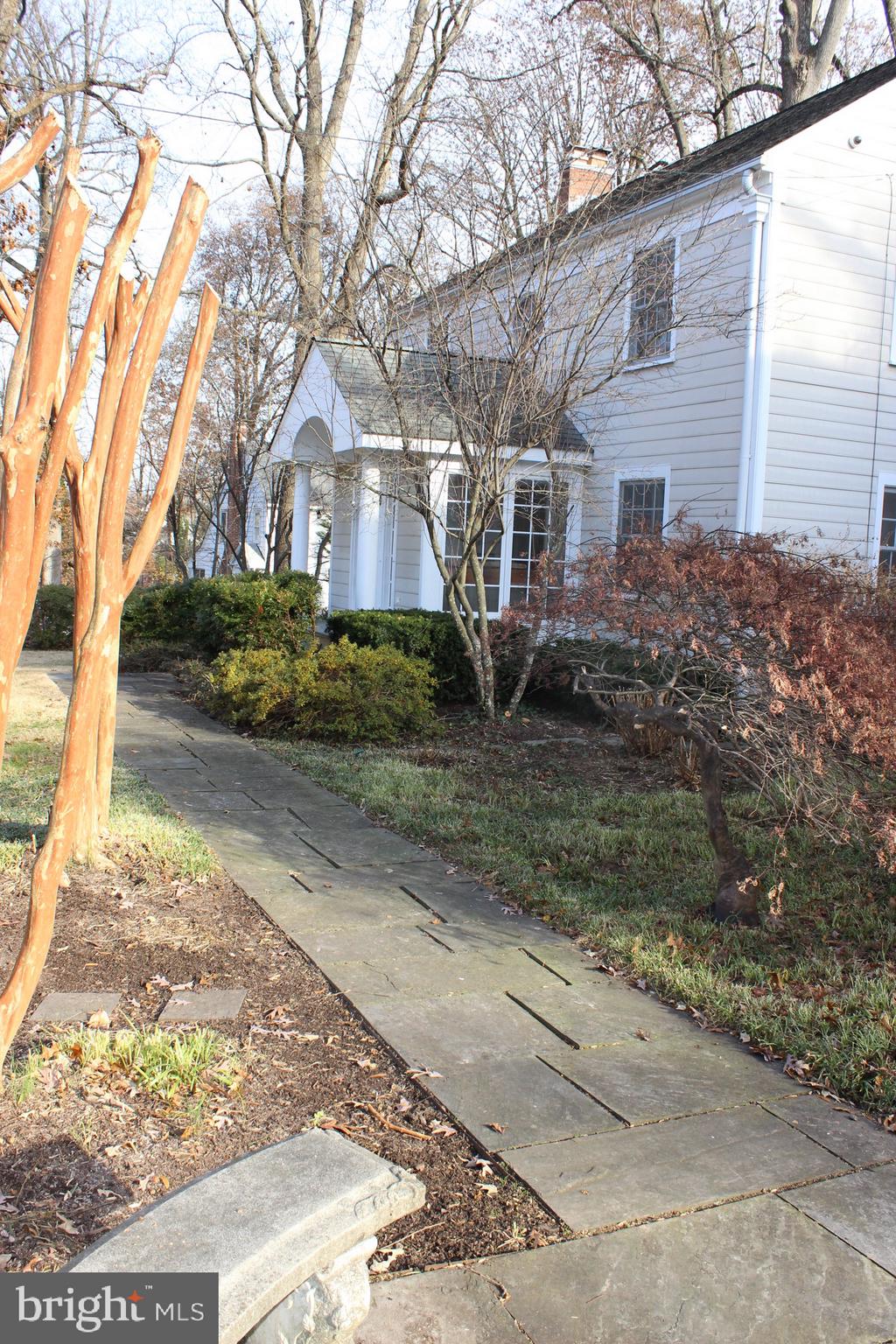 4 Sherwood Road Annapolis, MD 21401 - Photo 3 of 46