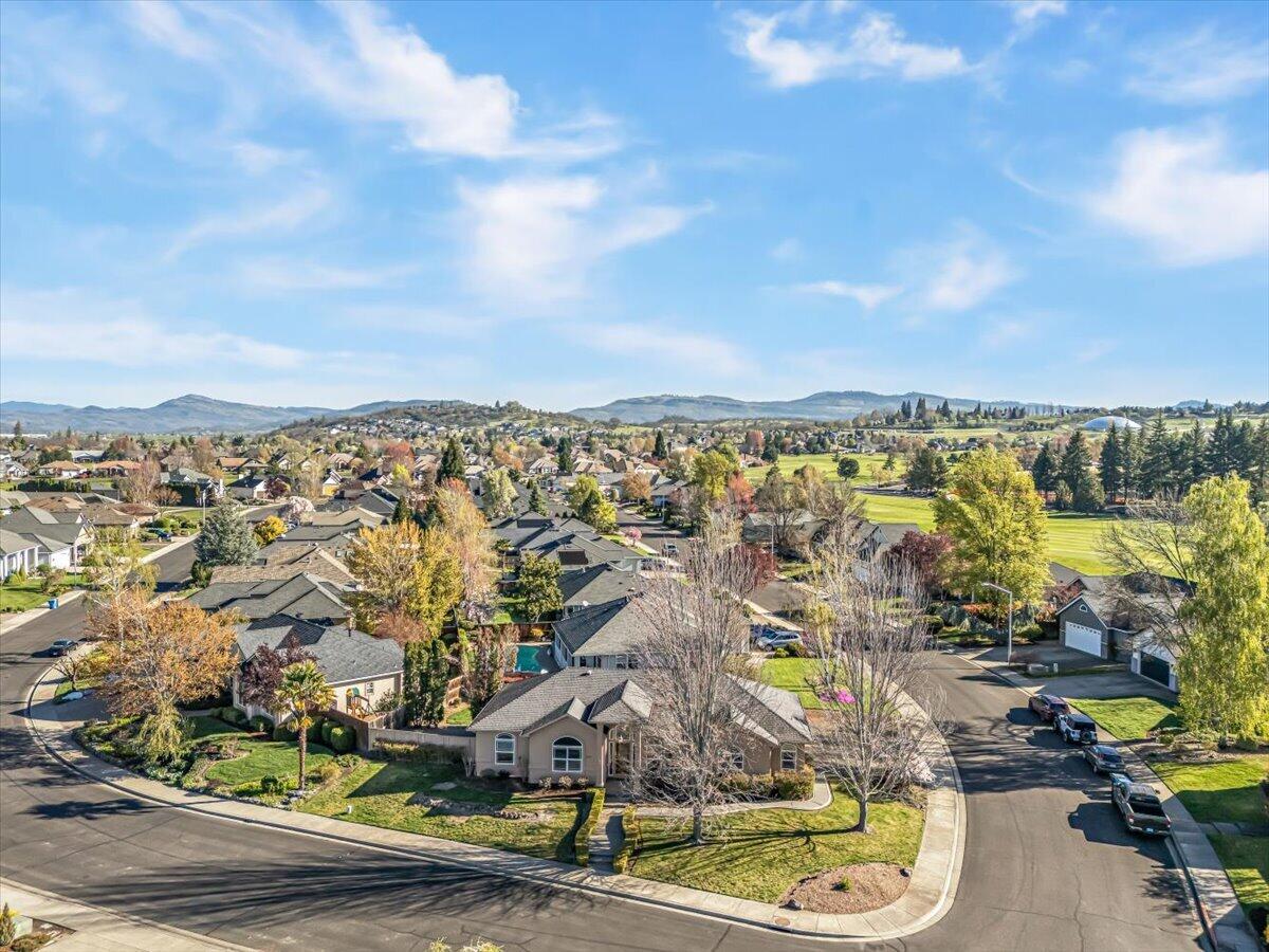 235 Prairie Landing Drive Eagle Point, OR 97524 - Photo 49 of 50 02-1