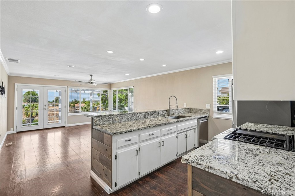 14342 Laurel Drive Riverside, CA 92503 - Photo 12 of 45 Gallery Image 12