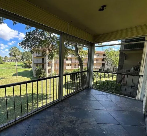 $159,000 | 6201 North Falls Cir Drive, Unit 304, Lauderhill, FL 33319