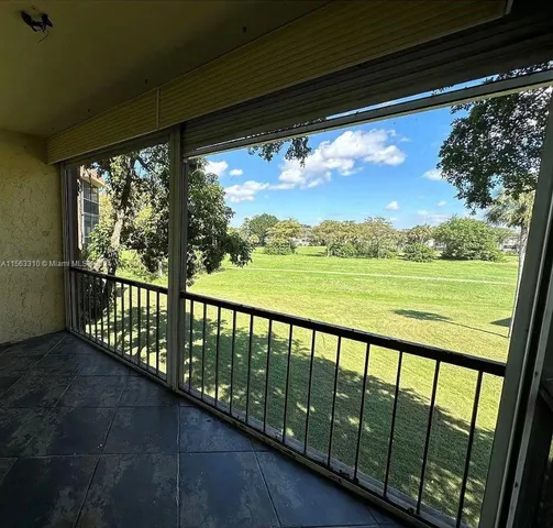 $159,000 | 6201 North Falls Cir Drive, Unit 304, Lauderhill, FL 33319