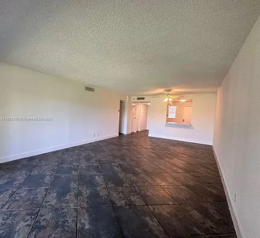 $159,000 | 6201 North Falls Cir Drive, Unit 304, Lauderhill, FL 33319