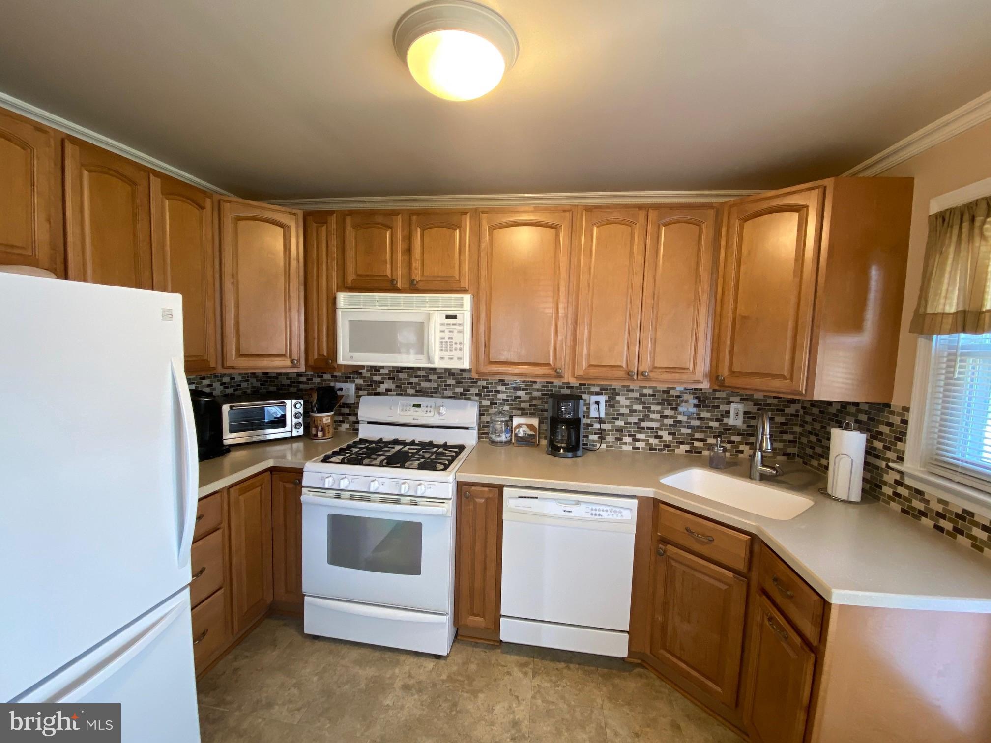 1902 Ellinwood Road Baltimore, MD 21237 - Photo 7 of 19