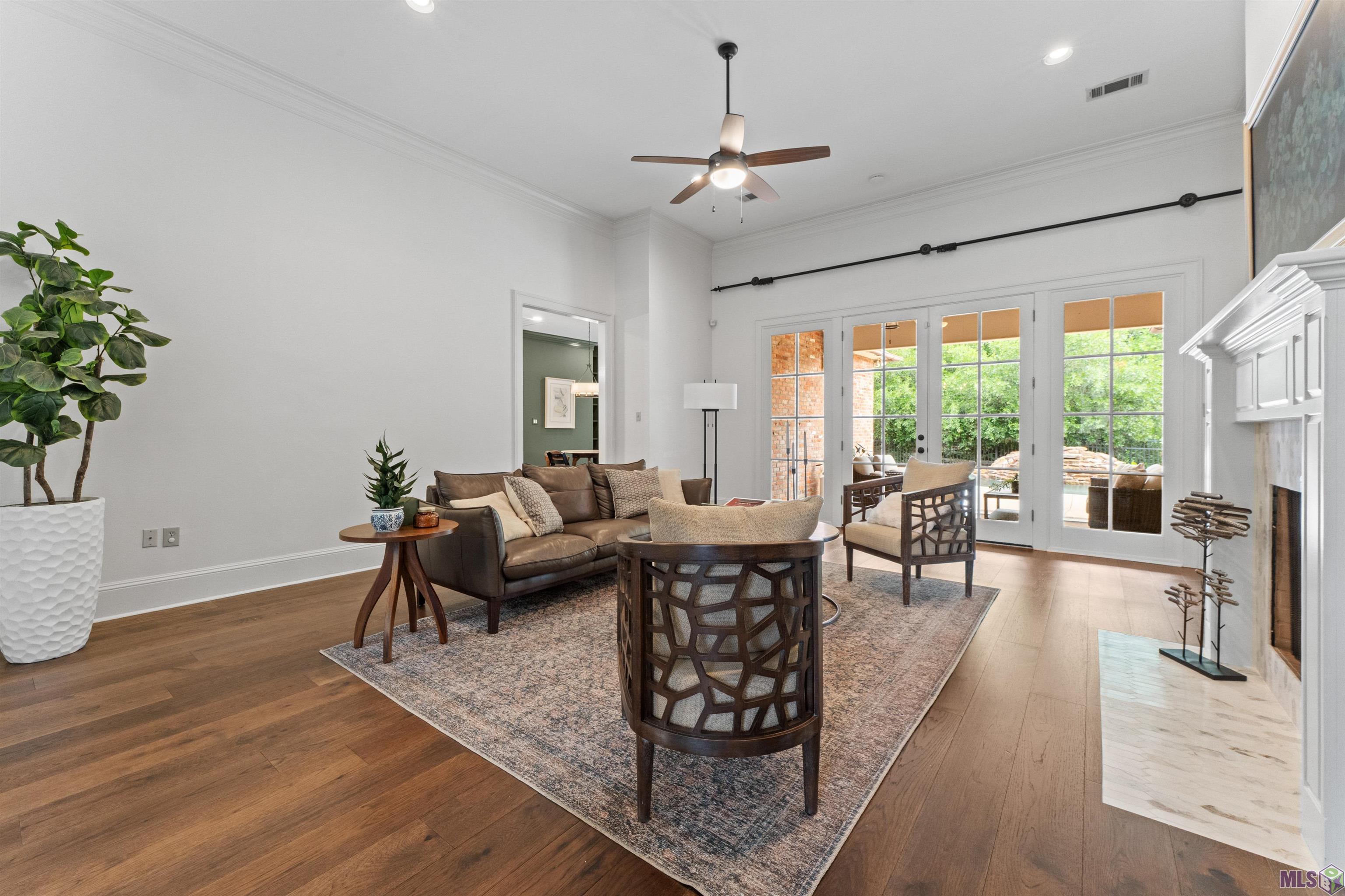 19437 Point O' Woods Court Baton Rouge, LA 70809 - Photo 4 of 39