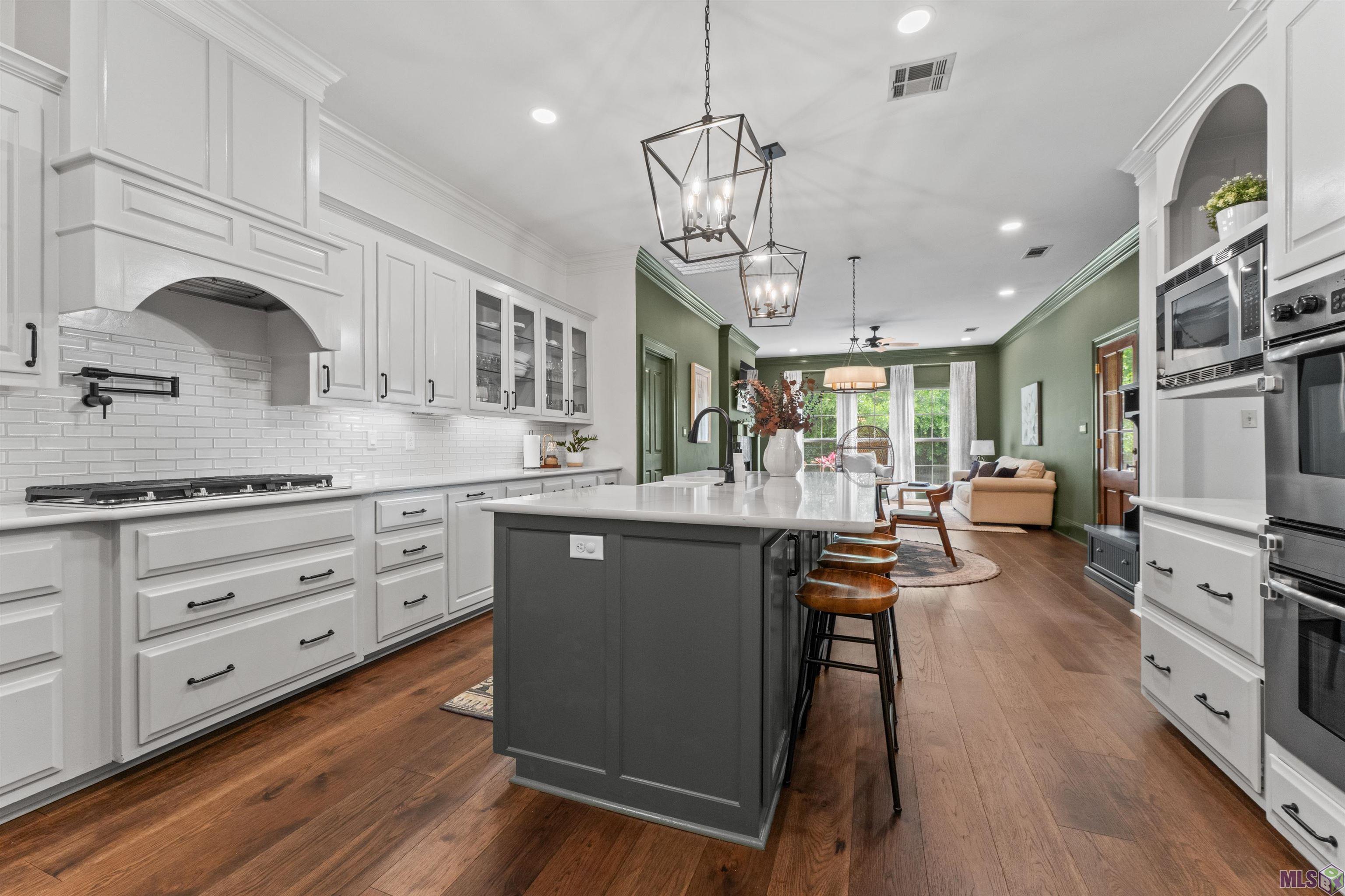 19437 Point O' Woods Court Baton Rouge, LA 70809 - Photo 9 of 39