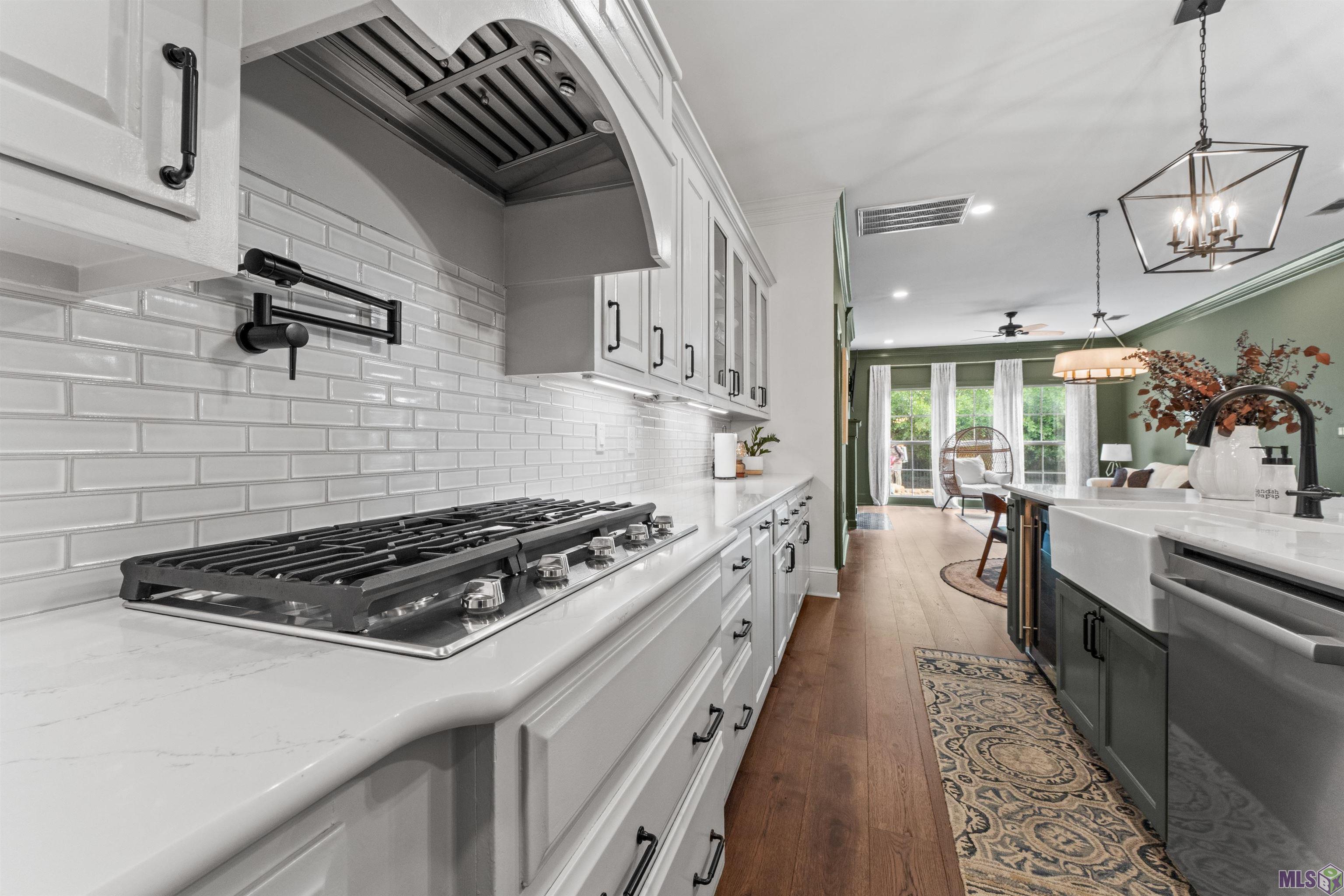 19437 Point O' Woods Court Baton Rouge, LA 70809 - Photo 10 of 39