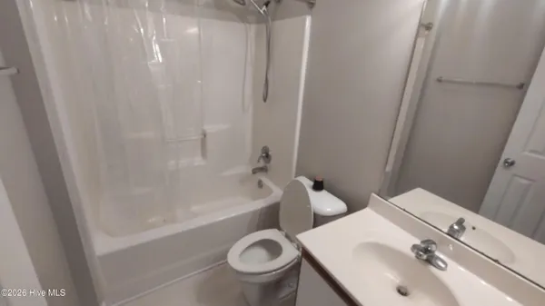 $1,350 | 90 Century Court, Swansboro, NC 28584