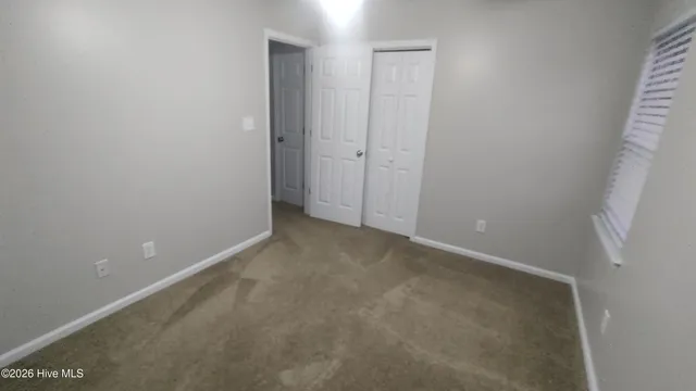 $1,350 | 90 Century Court, Swansboro, NC 28584