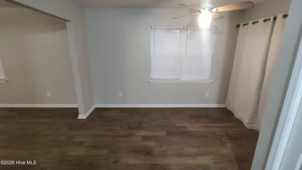 $1,350 | 90 Century Court, Swansboro, NC 28584