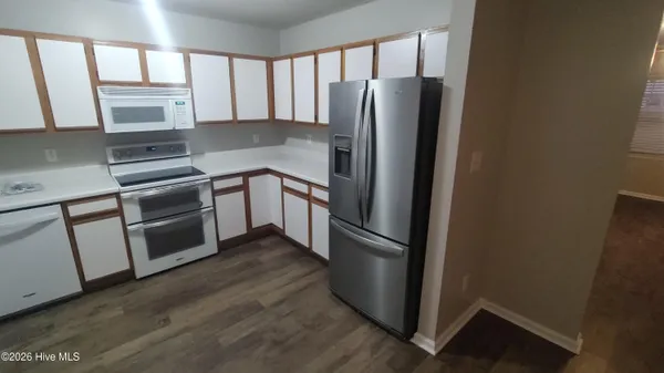 $1,350 | 90 Century Court, Swansboro, NC 28584