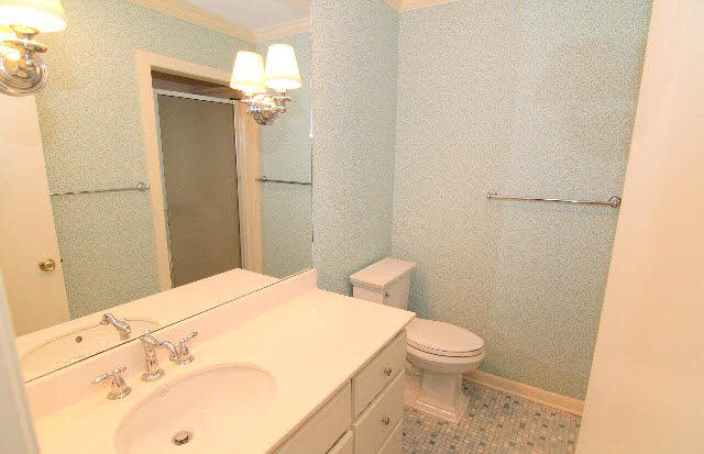 216 Grand Avenue Fairhope, AL 36532 - Photo 14 of 19 Bathroom