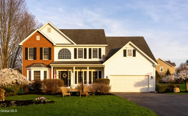 $699,900 | 201 Longhouse Lane, Guilderland, NY 12159