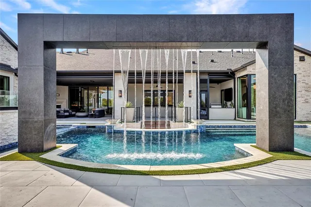 $8,400,000 | 1125 West Blondy Jhune Road, Lucas, TX 75002