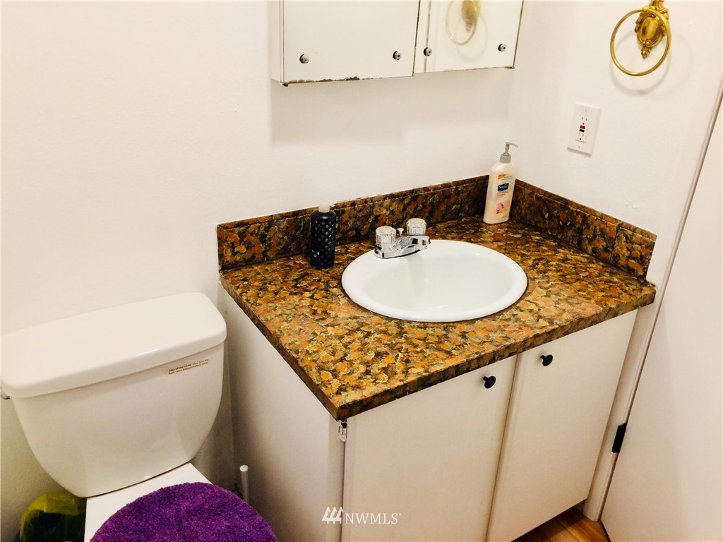11926 Southeast 167th Street Renton, WA 98058 - Photo 17 of 25