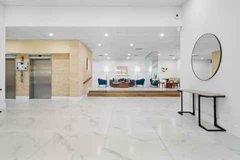 $499,000 | 1900 Consulate Place, Unit 1005, West Palm Beach, FL 33401