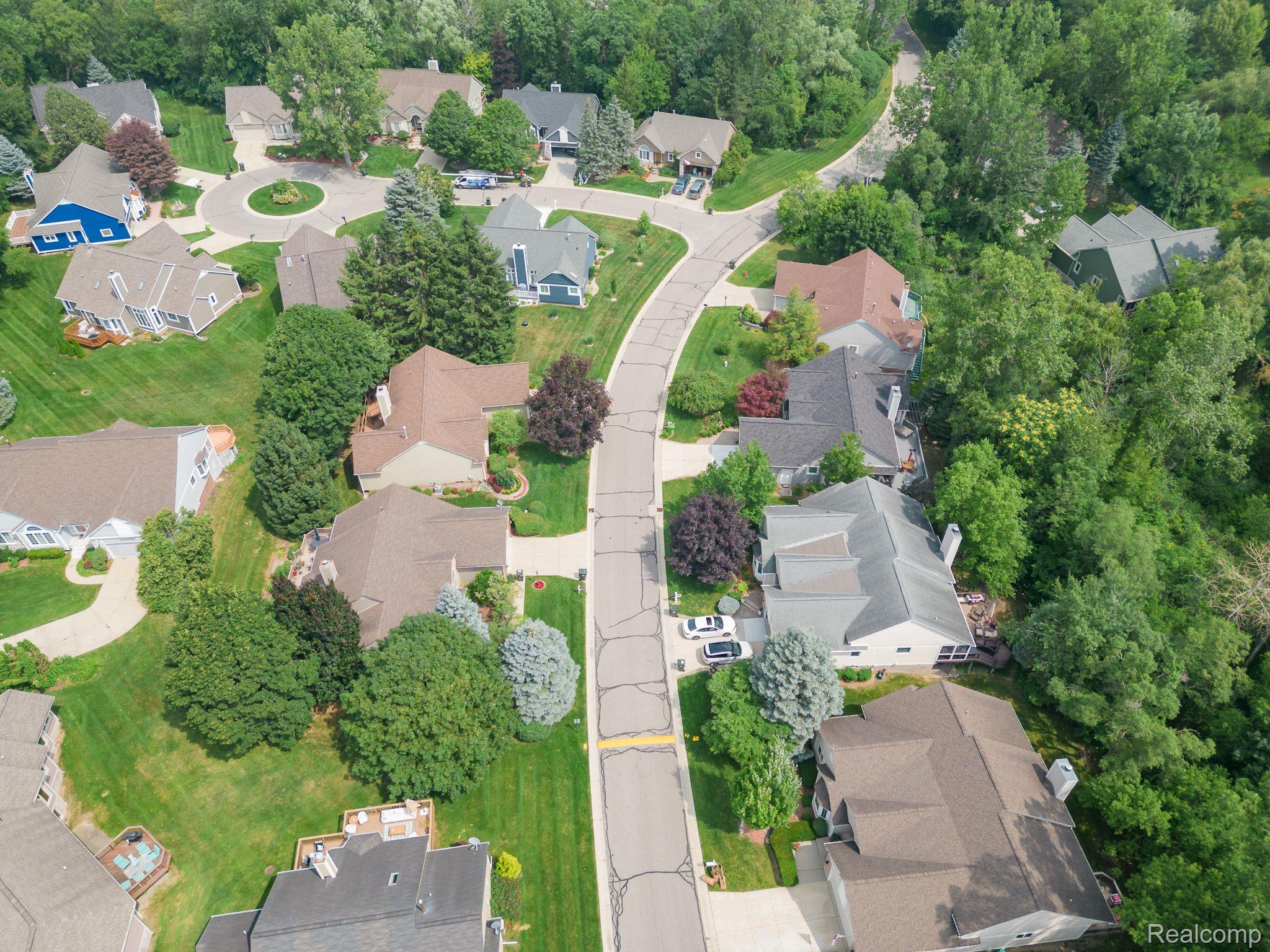 3147 Fairgrove Terrace Rochester, MI 48309 - Photo 3 of 42 Gallery Image 3