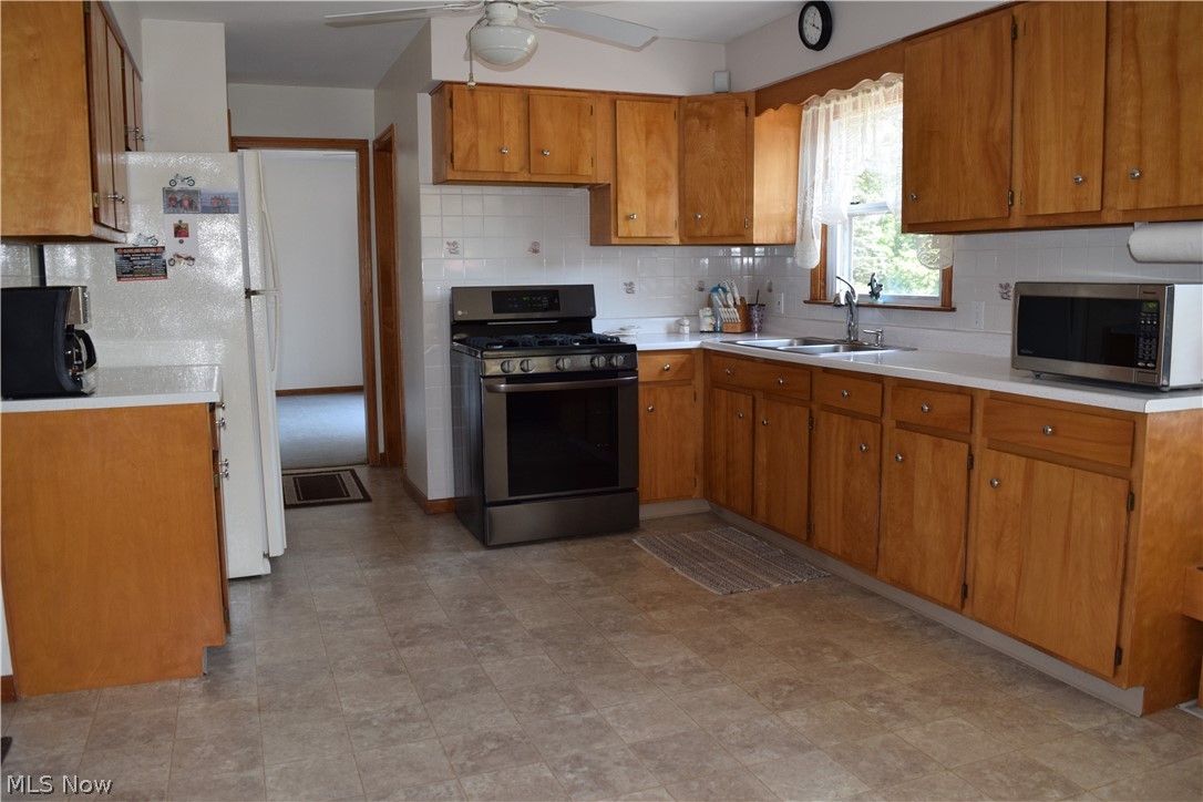 716 Center Road New Franklin, OH 44319 - Photo 8 of 35