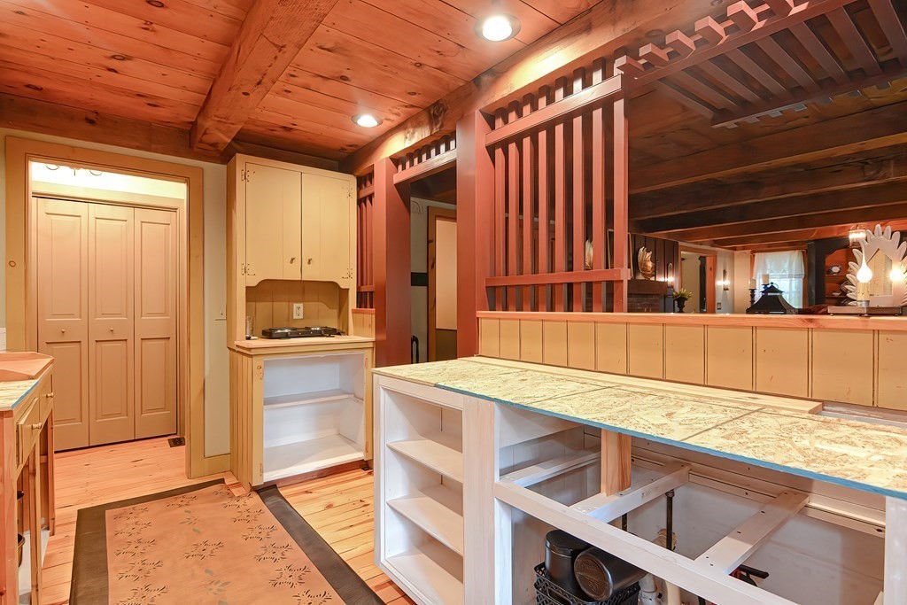 19 Johnson Road Sutton, MA 01590 - Photo 8 of 42