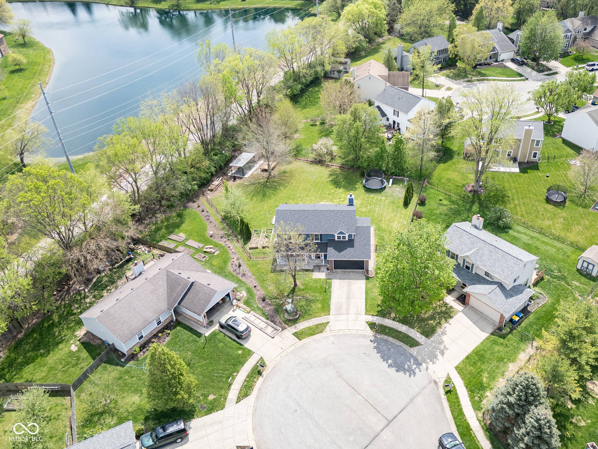 8939 Tito Court Fishers, IN 46038 - Photo 2 of 48