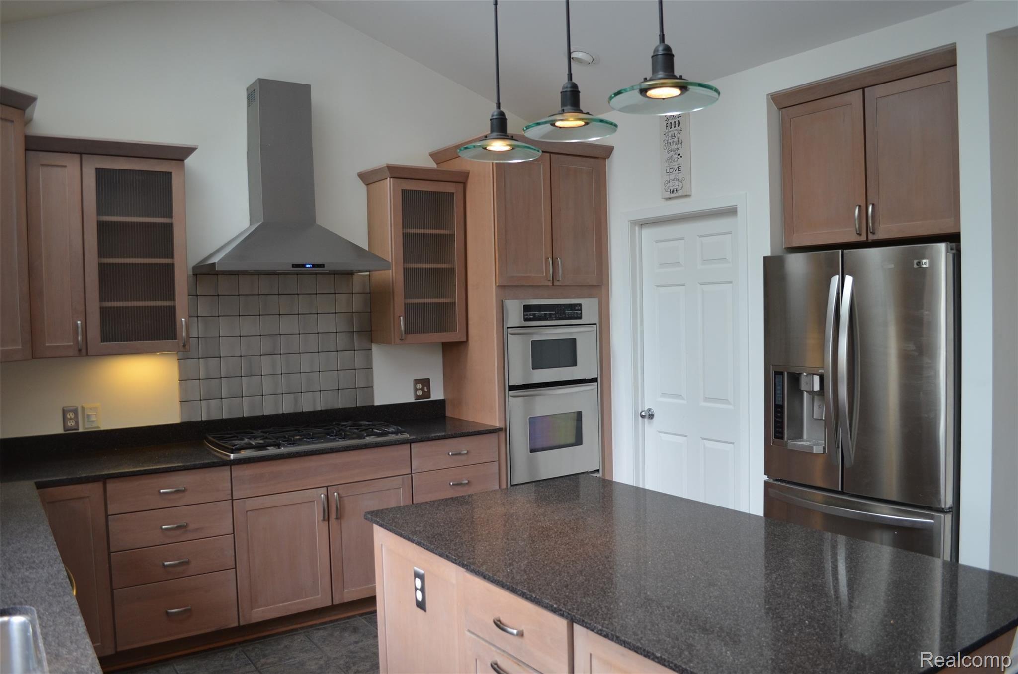 5036 Bullard Road Fenton, MI 48430 - Photo 10 of 62 DSC_0042.JPG