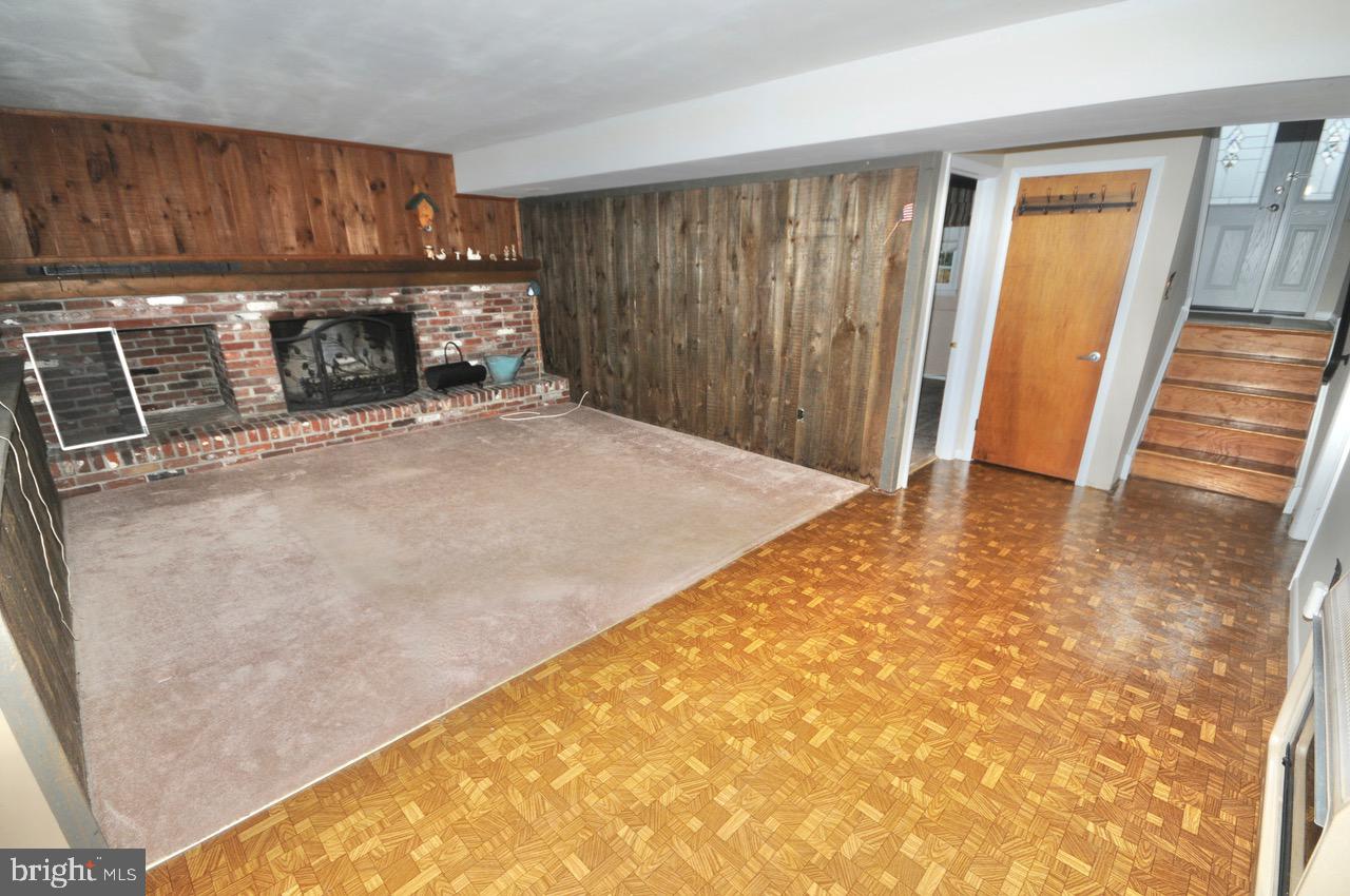 275 Mill Road Burlington, NJ 08016 - Photo 21 of 41 Family Room