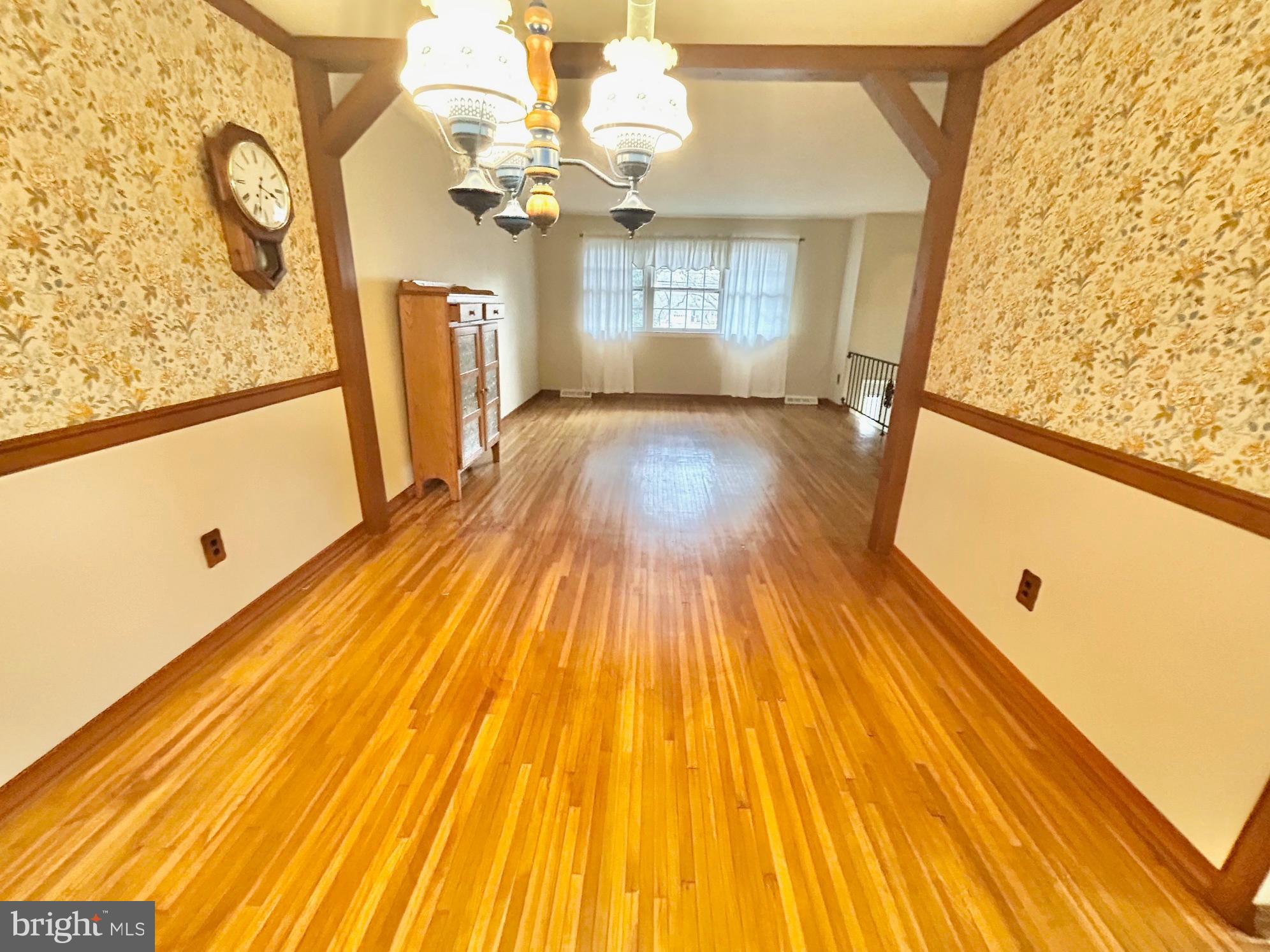 275 Mill Road Burlington, NJ 08016 - Photo 5 of 41 Dining Room