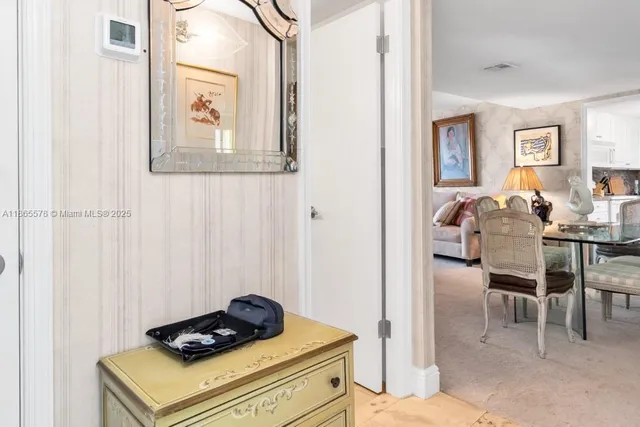 $875,000 | 1200 South Flagler Drive, Unit 206, West Palm Beach, FL 33401