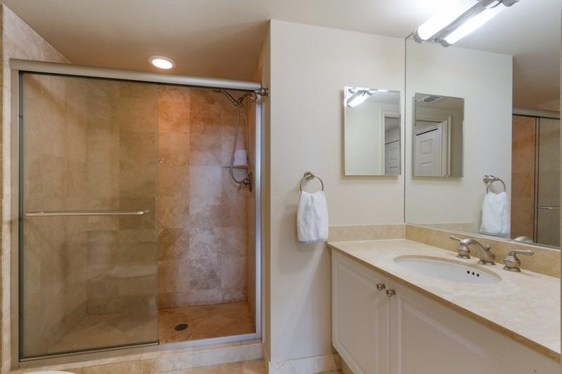 99 Southeast Mizner Boulevard, Unit 201 Boca Raton, FL 33432 - Photo 7 of 14 08_99SEMiznerBlvd201_9_2ndBathroom_FlexM