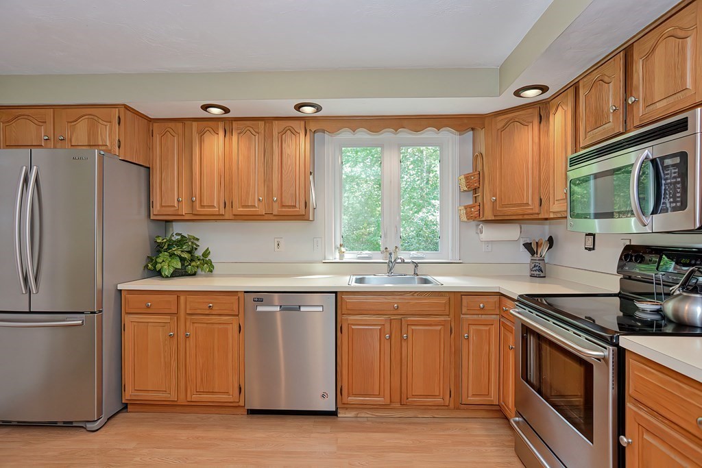 15 Prospect Street Upton, MA 01568 - Photo 8 of 40 Gallery Image 8