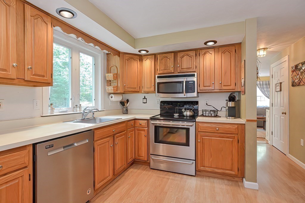 15 Prospect Street Upton, MA 01568 - Photo 9 of 40 Gallery Image 9