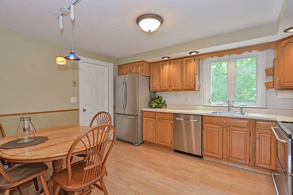 15 Prospect Street Upton, MA 01568 - Photo 10 of 40 Gallery Image 10