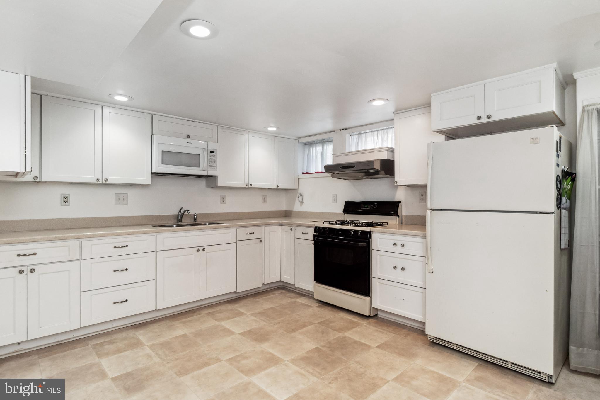 712 Bethnal Road Baltimore, MD 21229 - Photo 12 of 31