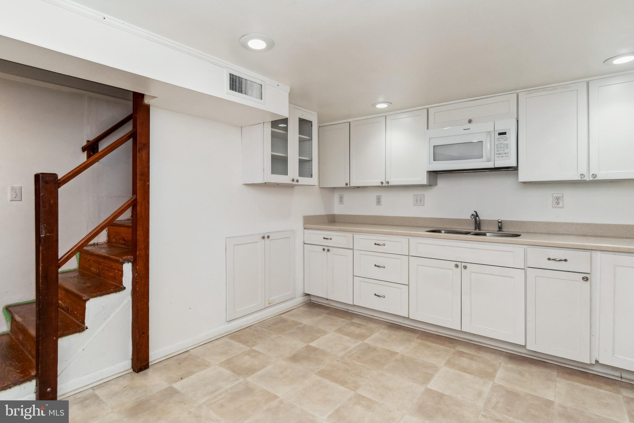 712 Bethnal Road Baltimore, MD 21229 - Photo 14 of 31