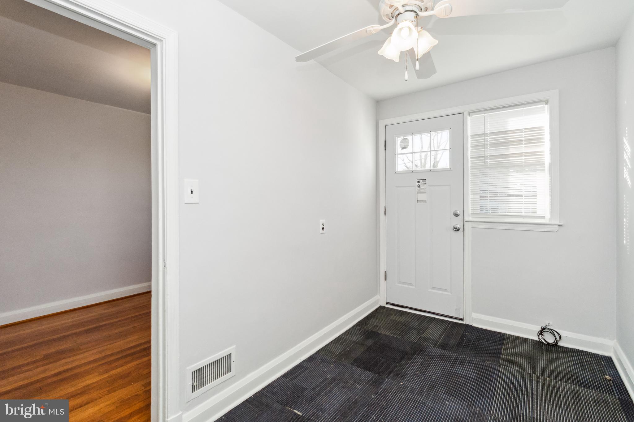 712 Bethnal Road Baltimore, MD 21229 - Photo 7 of 31