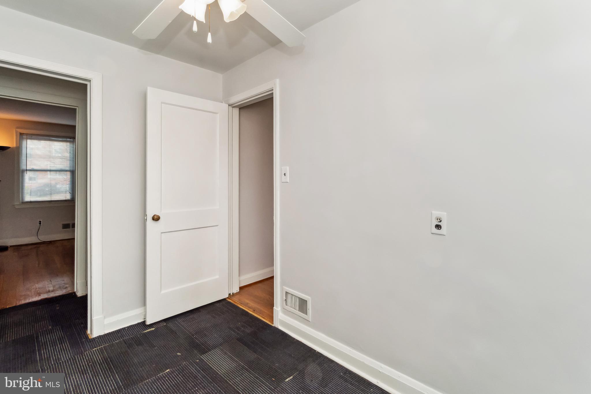 712 Bethnal Road Baltimore, MD 21229 - Photo 8 of 31
