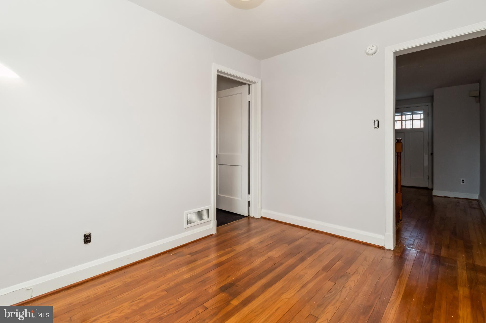 712 Bethnal Road Baltimore, MD 21229 - Photo 10 of 31