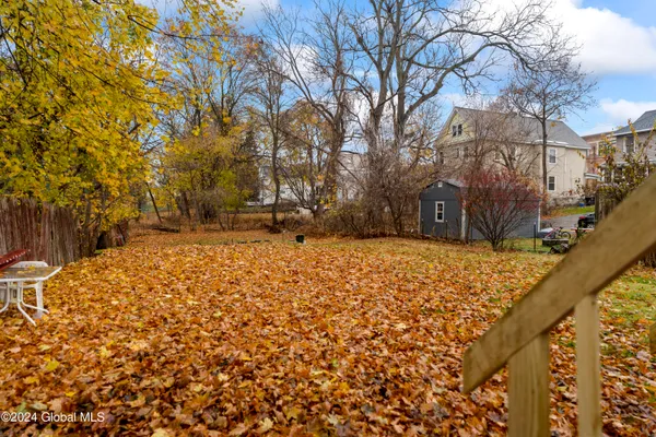 $1,600 | 6 Blakley Court, Unit 2, Troy, NY 12180