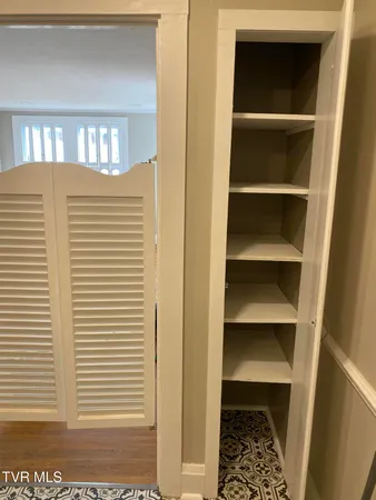 $1,000 | 315 Oak Grove Avenue, Greeneville, TN 37745