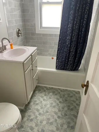$1,000 | 315 Oak Grove Avenue, Greeneville, TN 37745