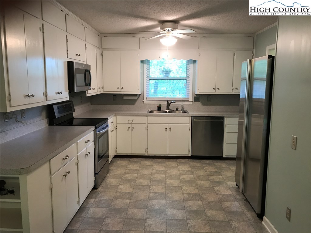 107 Overlook Drive Boone, NC 28607 - Photo 8 of 18 Gallery Image 8