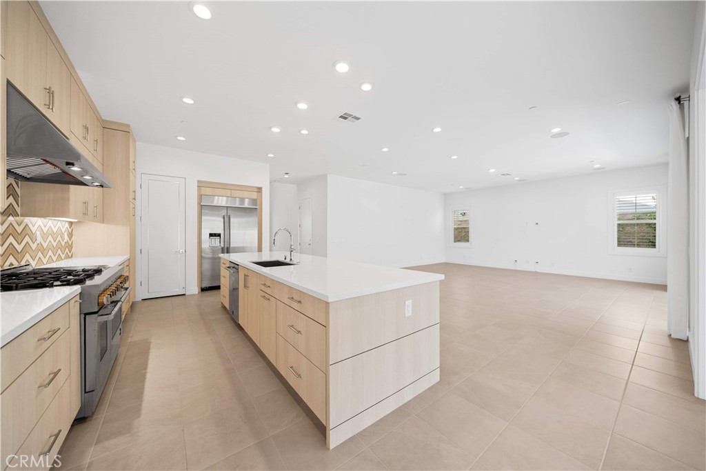 360 Riverbend Lake Forest, CA 92630 - Photo 17 of 75