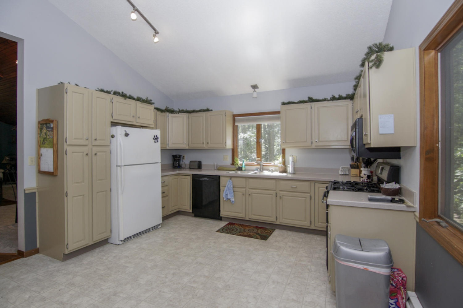 3261 Putnam Road Muskegon, MI 49445 - Photo 12 of 40 16